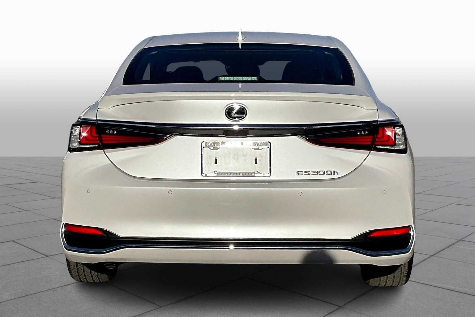 Used 2024 Eminent White Pearl Lexus Luxury image 5