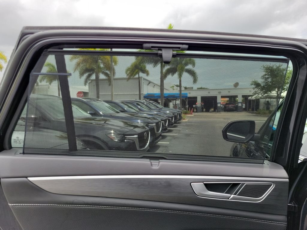Certified Used 2024  Volkswagen 2.0T SE w/Technology image 11