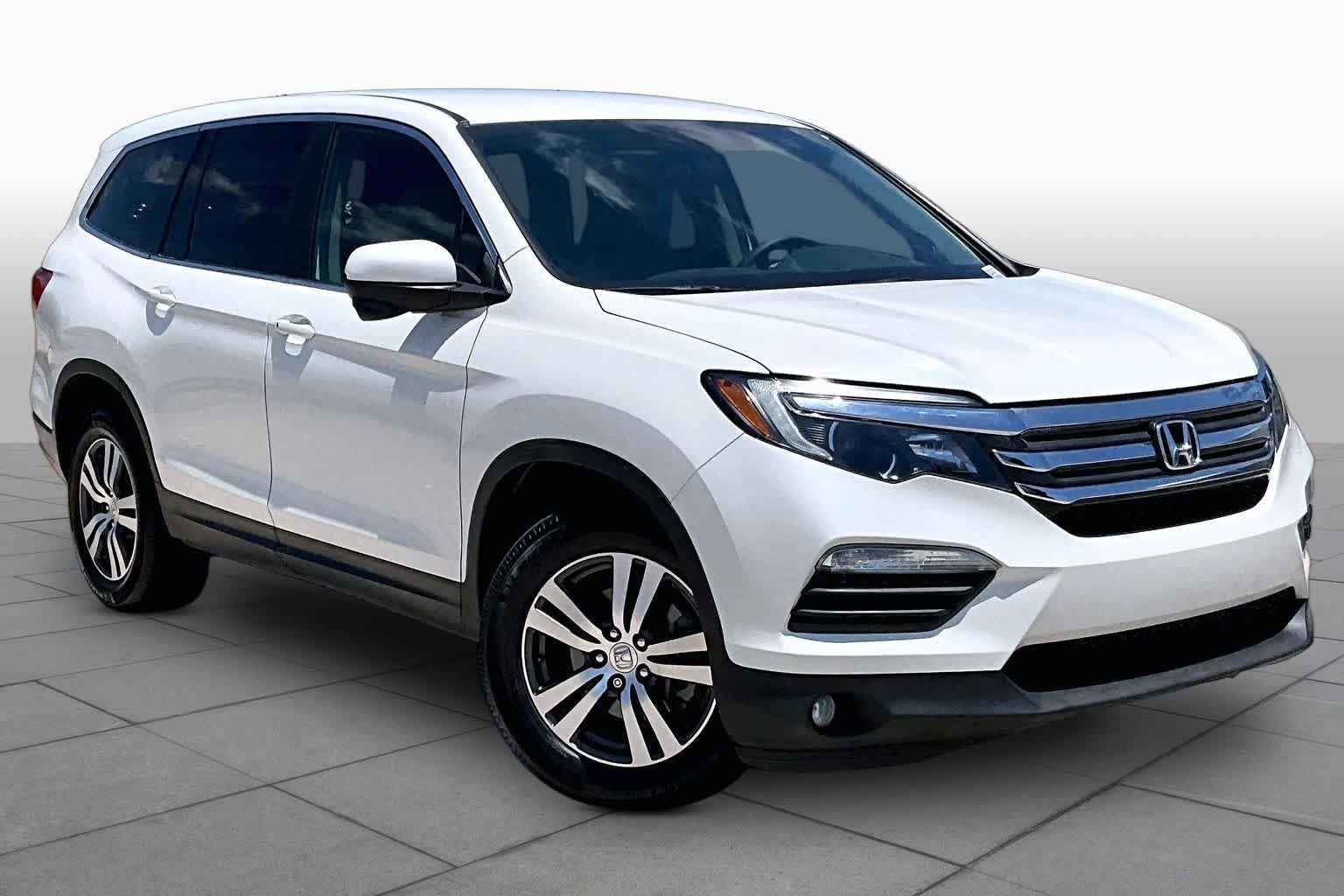 Certified Used 2016 White Diamond Pearl Honda EX image 3