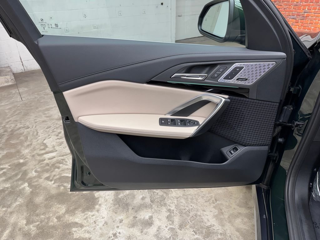 2025 BMW X1 28i - Photo 9