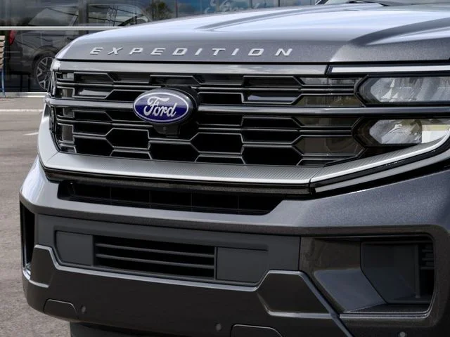 New 2027 Gray Metallic Ford Platinum image 17