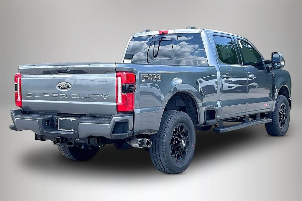 New 2026 Ford Super Duty F-250 Lariat 4D Crew Cab