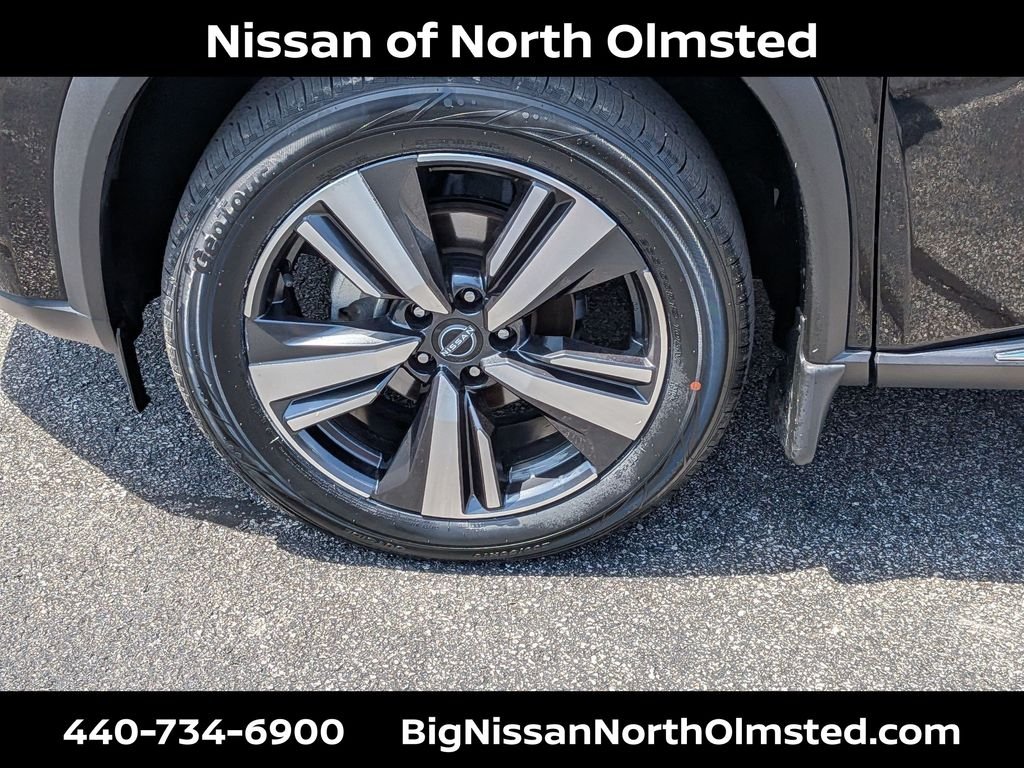 Certified Used 2023 Super Black Nissan SL image 30