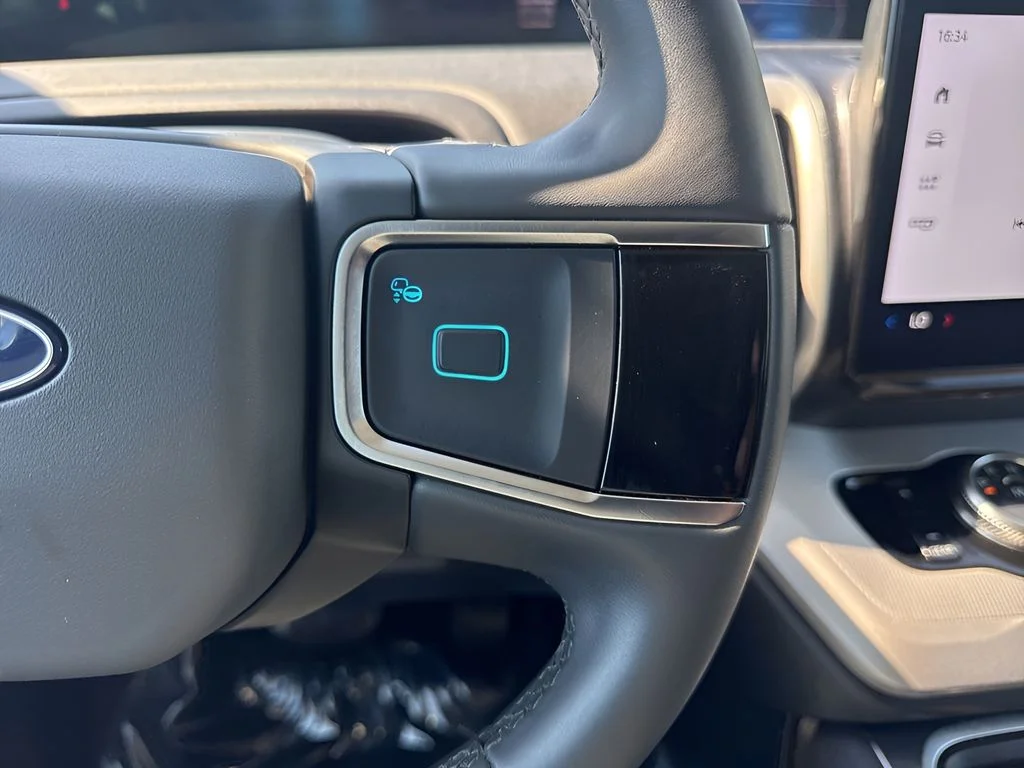 Used 2025 White Ford Active image 16