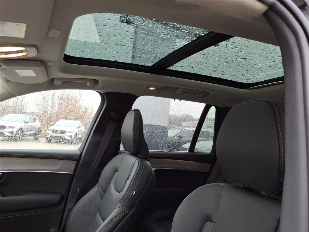 2026 Volvo XC90 Ultra - Photo 11