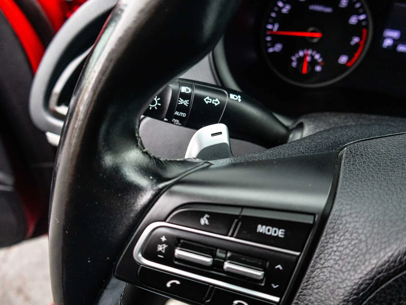 Used 2019 Red Kia Base image 51