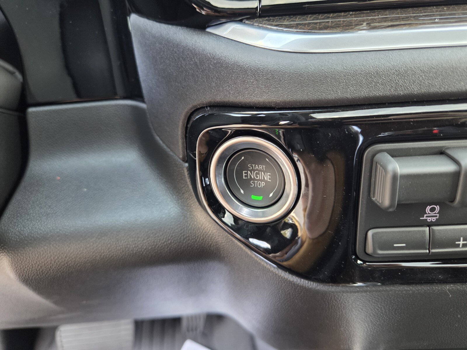 New 2026 Sterling Gray Metallic Chevrolet LT Trail Boss image 31