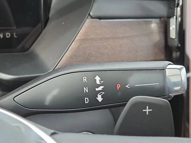 2026 GMC Acadia Denali Ultimate - Photo 18