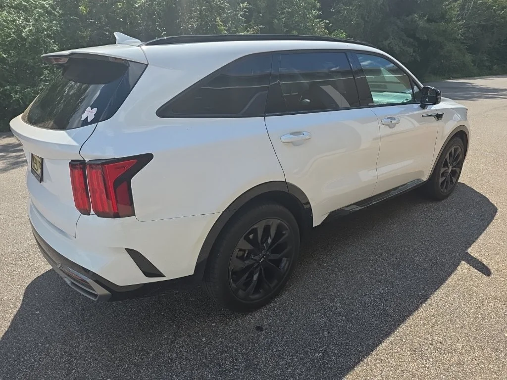 Used 2023 White Kia SX image 4