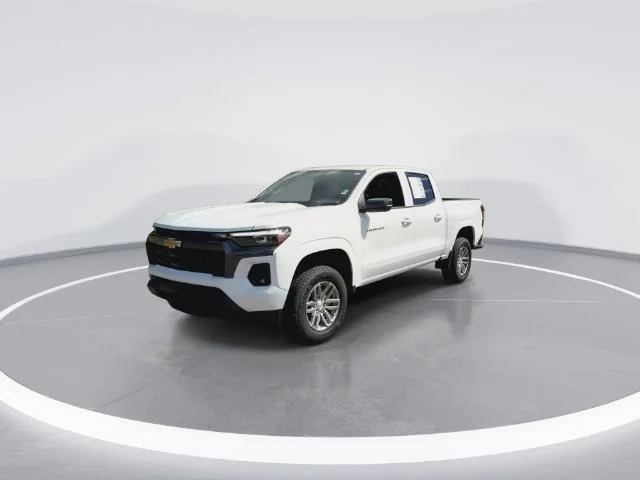 Certified Used 2026 Summit White Chevrolet LT image 4