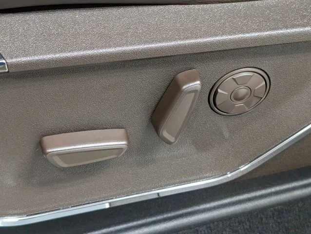 New 2026 Star White Metallic Tri-Coat Ford F-350® King Ranch® image 57