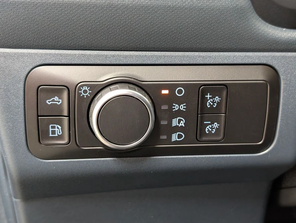 New 2026 Space White Metallic Ford XLT image 10