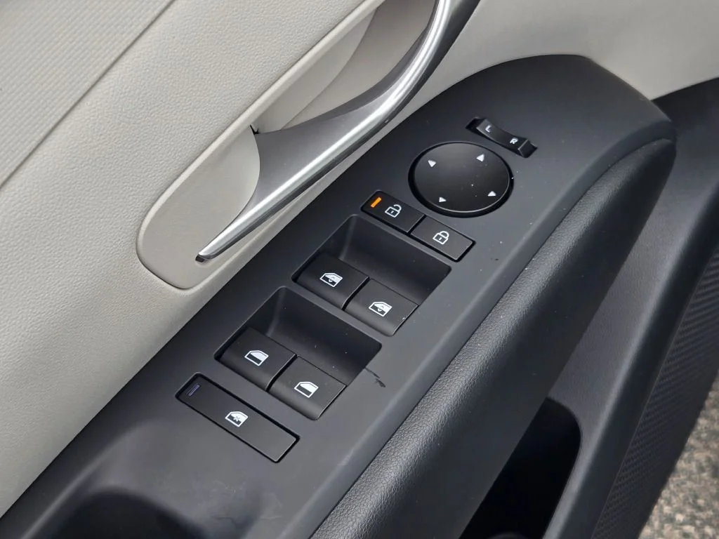 New 2026 Shimmering Silver Hyundai SEL Plus image 19