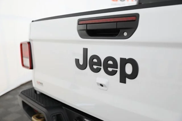New 2026 Bright White Clearcoat Jeep 85th Anniversary Edition image 38