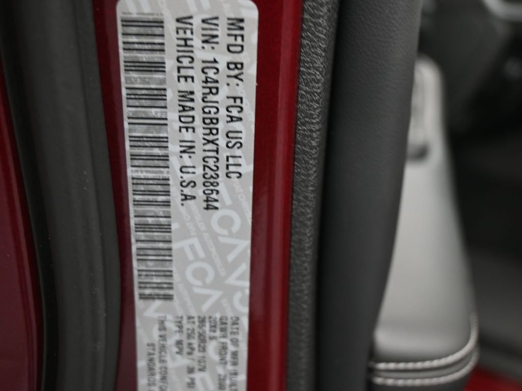 New 2026 Velvet Red Pearl-Coat Exterior Paint Jeep Limited image 29