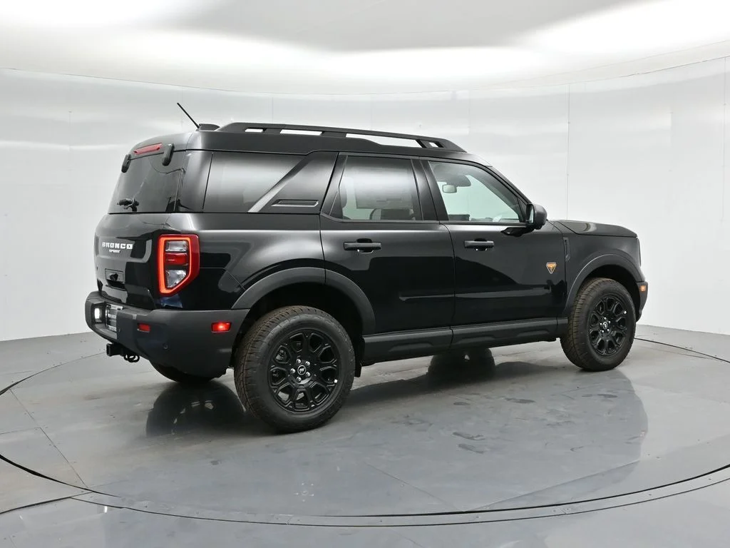 New 2025 Black Ford Badlands image 31
