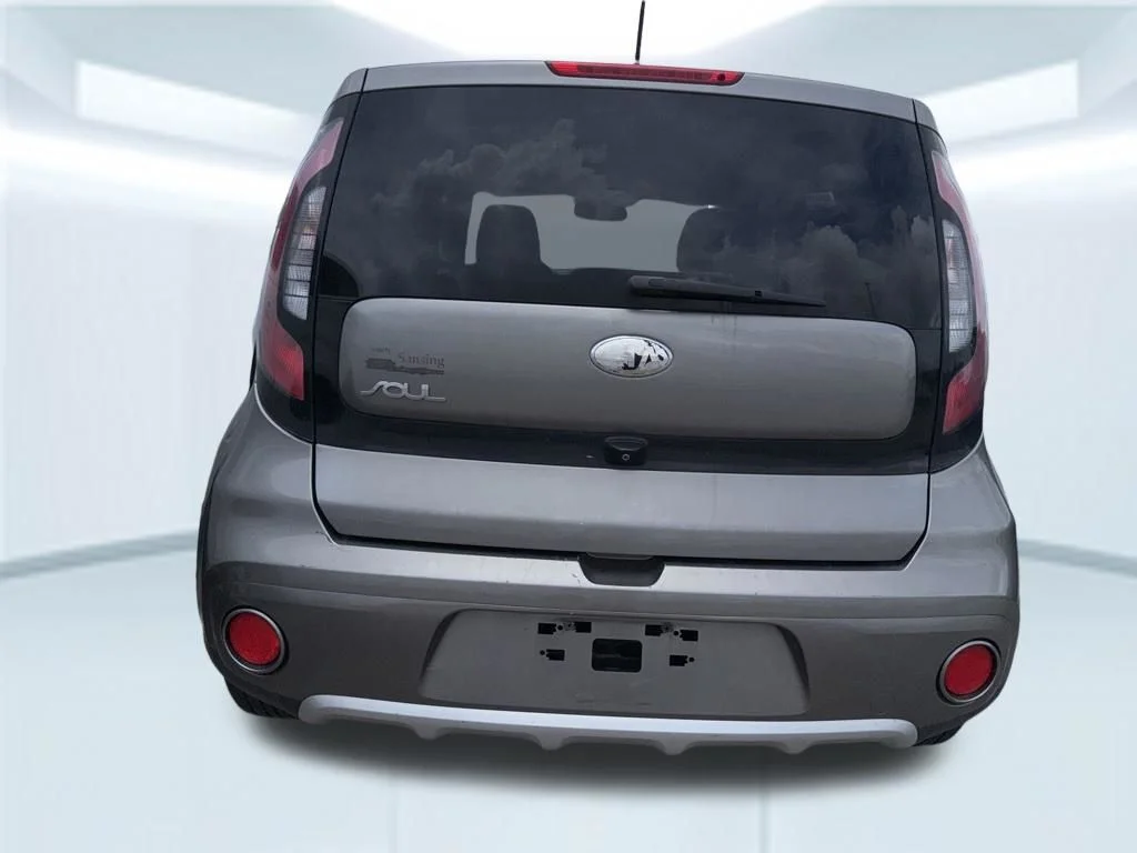 Used 2018 Gray Kia Plus image 14