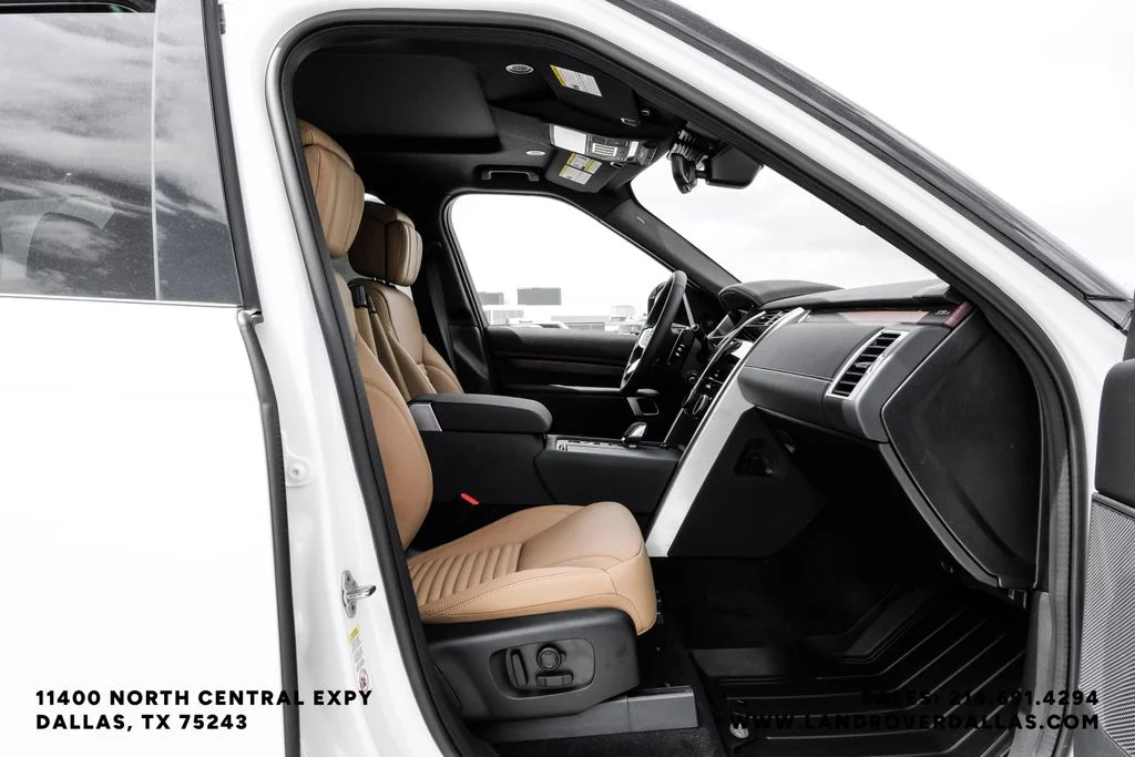 New 2026 Fuji White Land Rover Dynamic SE image 42