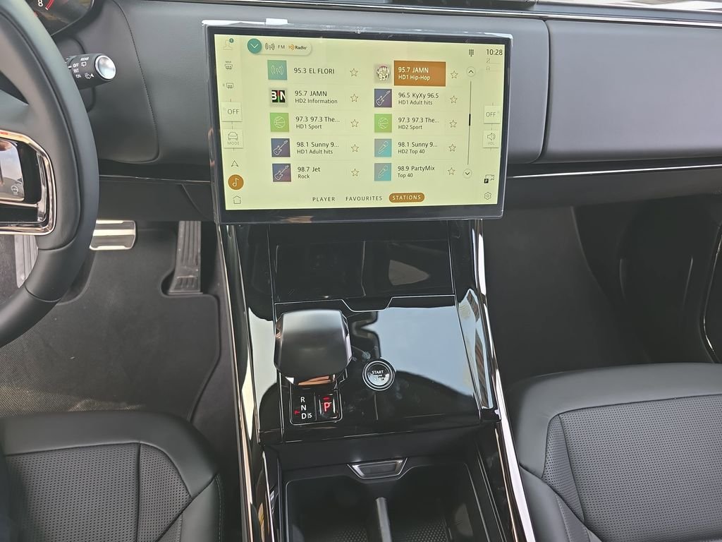 New 2026 Amethyst Grey Purple in Gloss finish Land Rover SV image 21