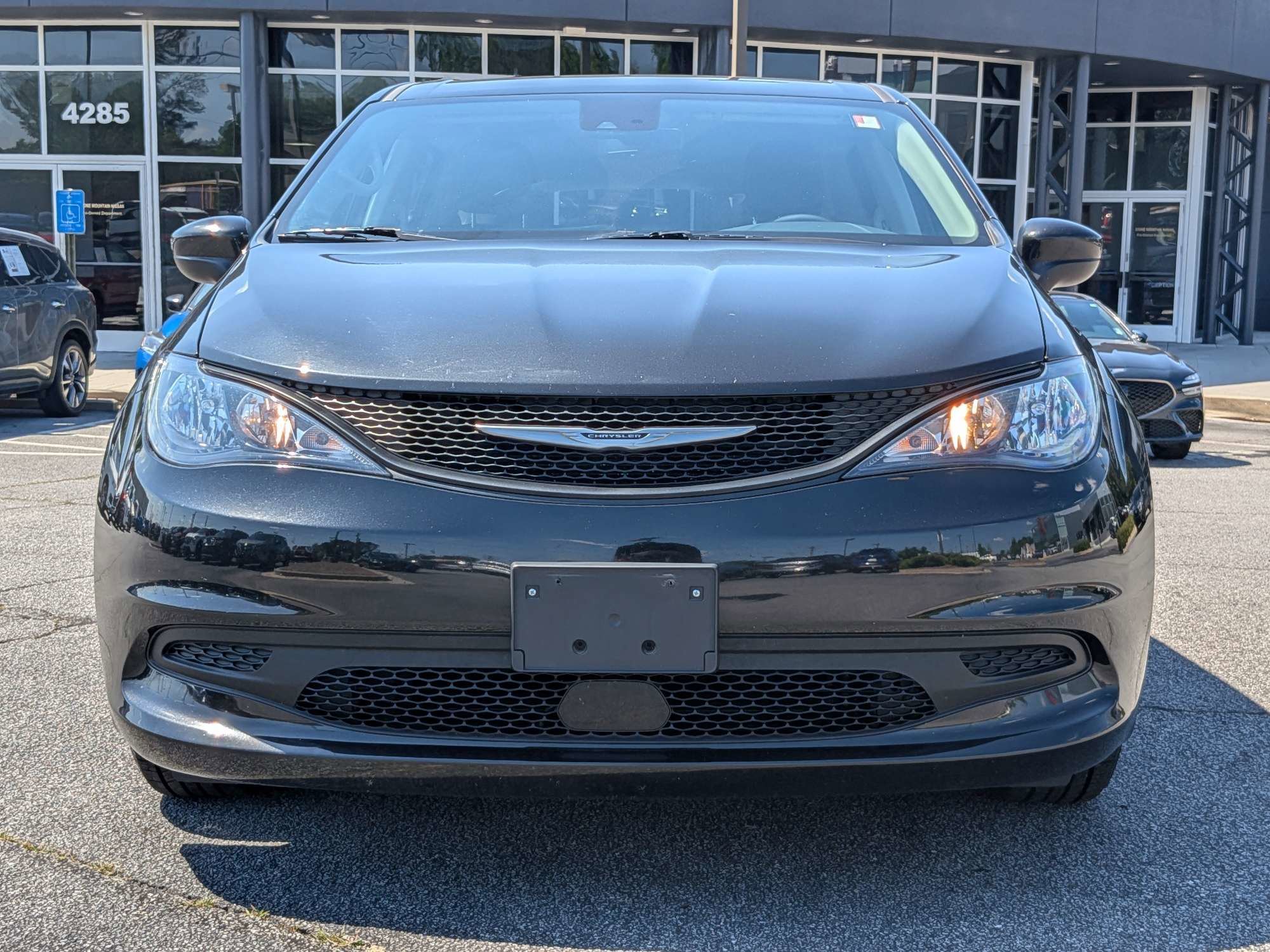 Used 2023 Black Chrysler LX image 8