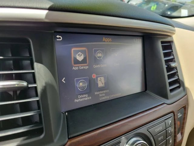 Used 2019 White Nissan Platinum image 31
