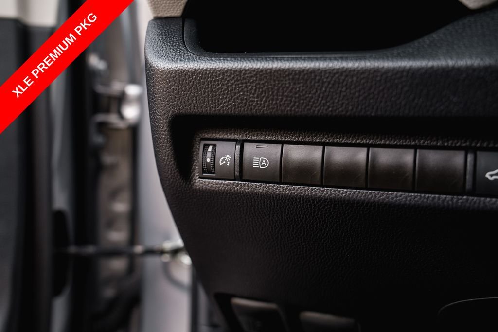 2024 Toyota RAV4 XLE Premium - Photo 14