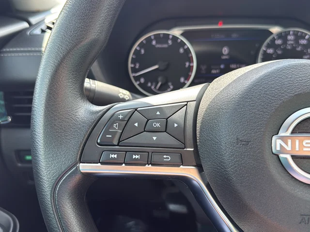 Used 2024 Gray Nissan SV image 15