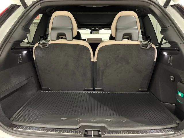 New 2026 Crystal White Volvo Plus image 26