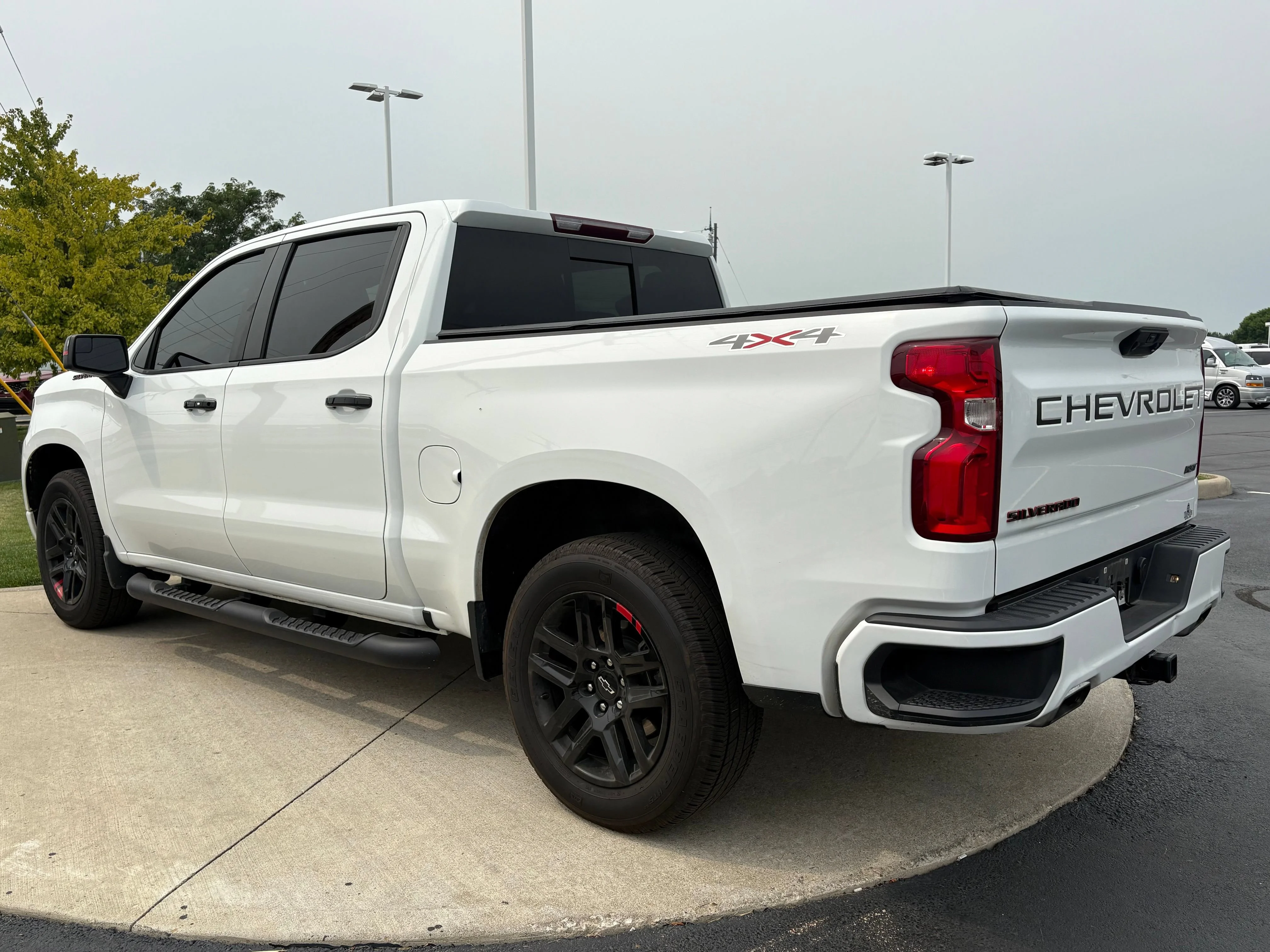 Used 2024 Summit White Chevrolet RST image 5