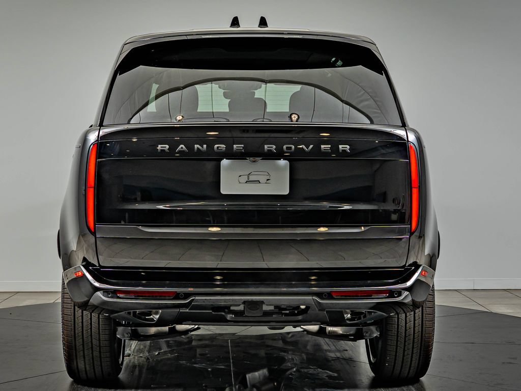 New 2026 Santorini Black Land Rover SE image 6