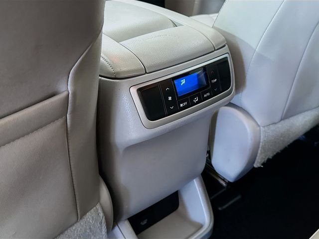 Used 2016 Blue Toyota XLE V6 image 26