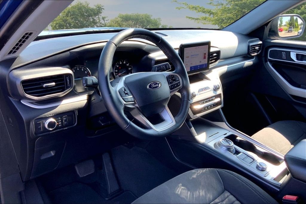 Used 2021 Blue Ford XLT image 17