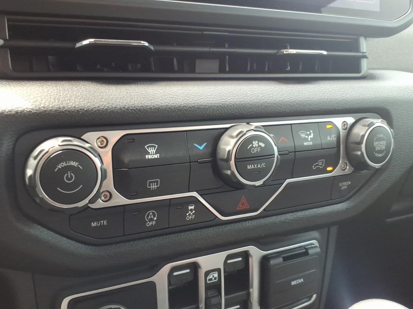 Used 2025 Fathom Blue Pearlcoat Jeep Sport S image 20
