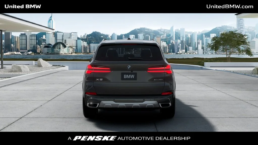 New 2026 Gray Metallic BMW xDrive40i image 31