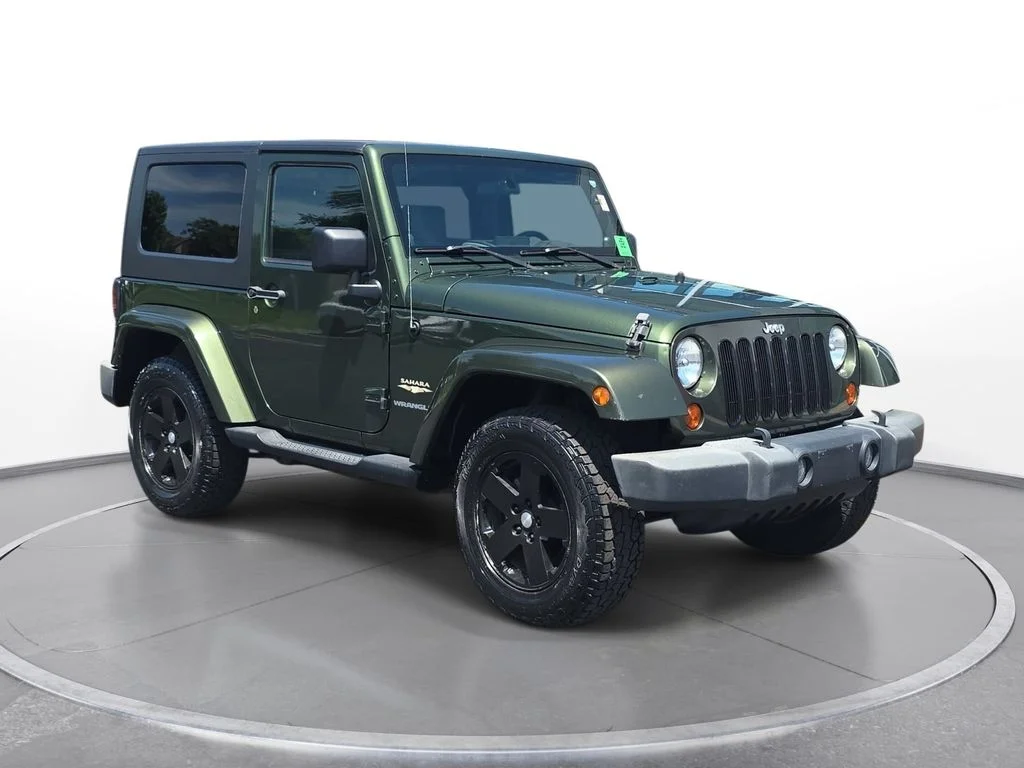 Used 2008 Green Jeep Sahara image 3
