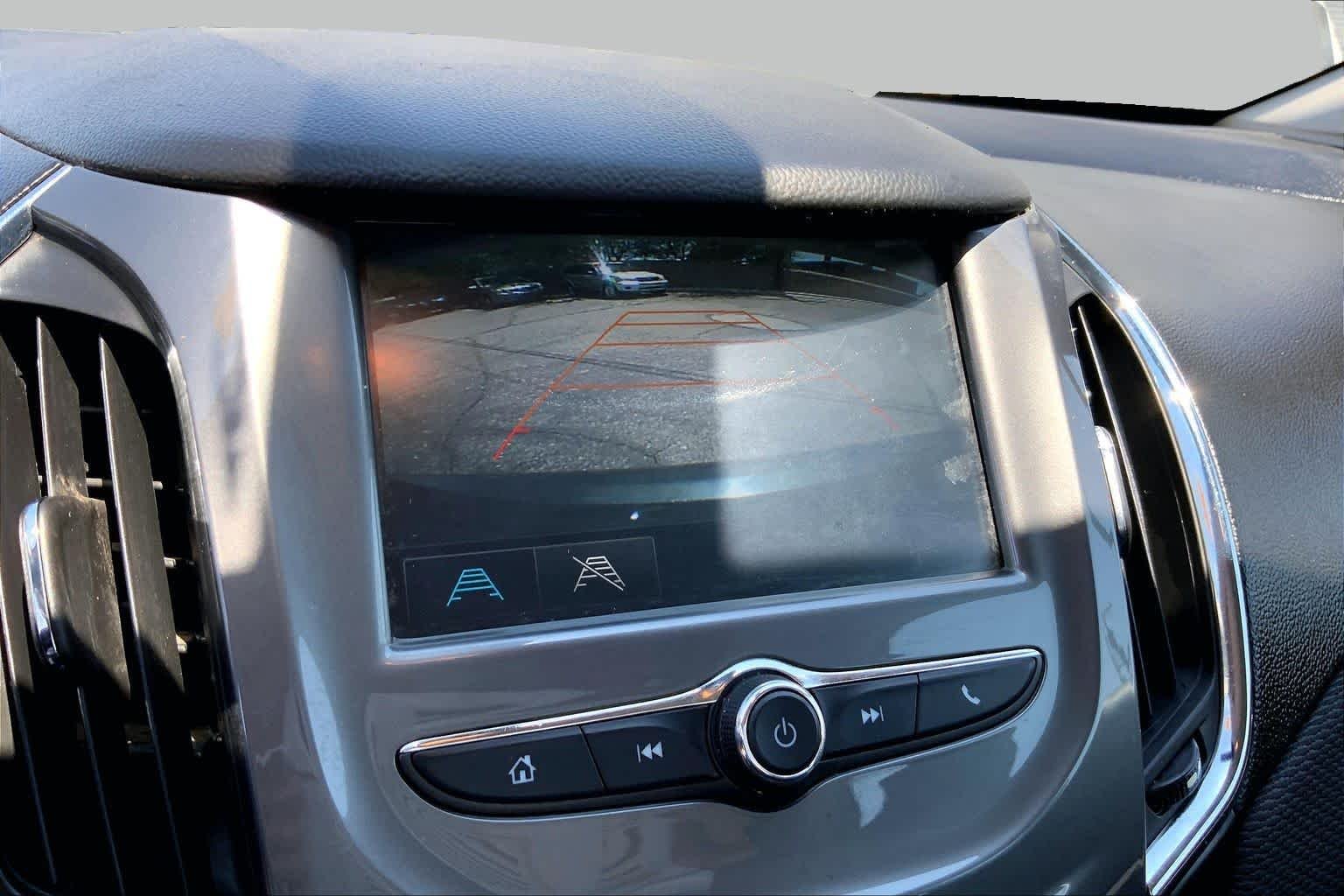 Used 2018 Graphite Metallic Chevrolet LT image 27