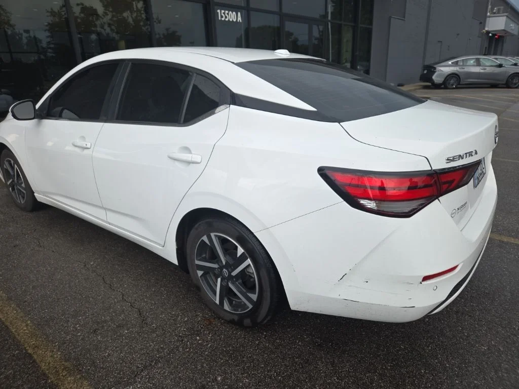 2024 Nissan Sentra SV CVT's photo