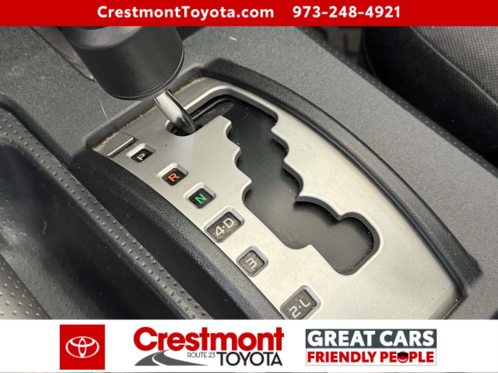 Used 2008 White/Titanium Metallic Toyota  image 26