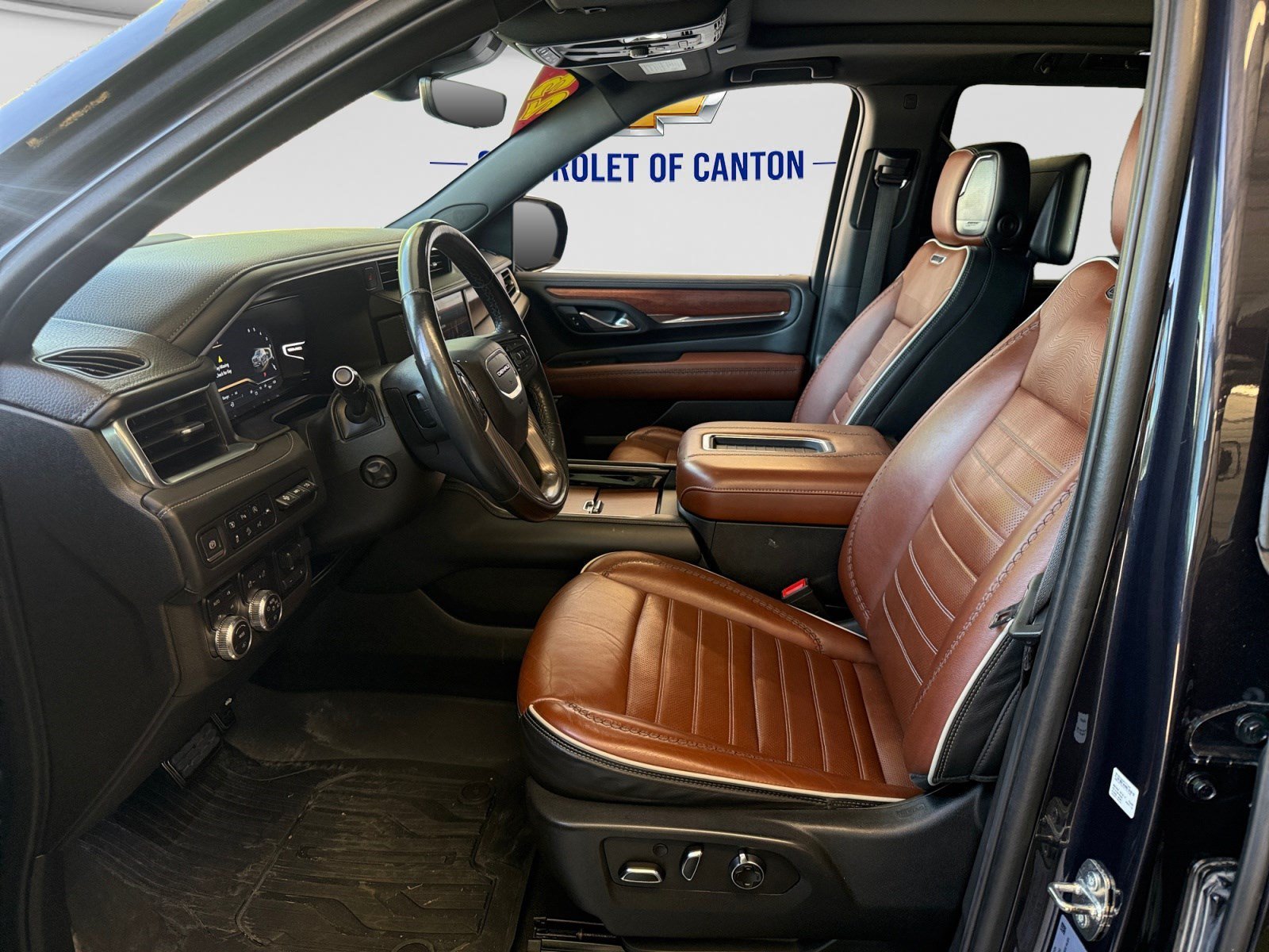 2023 GMC Yukon Denali Ultimate - Photo 9