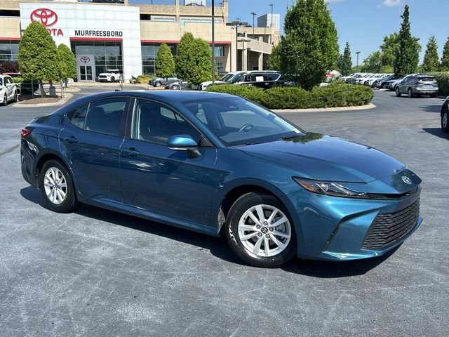 Used 2025  Toyota LE image 2