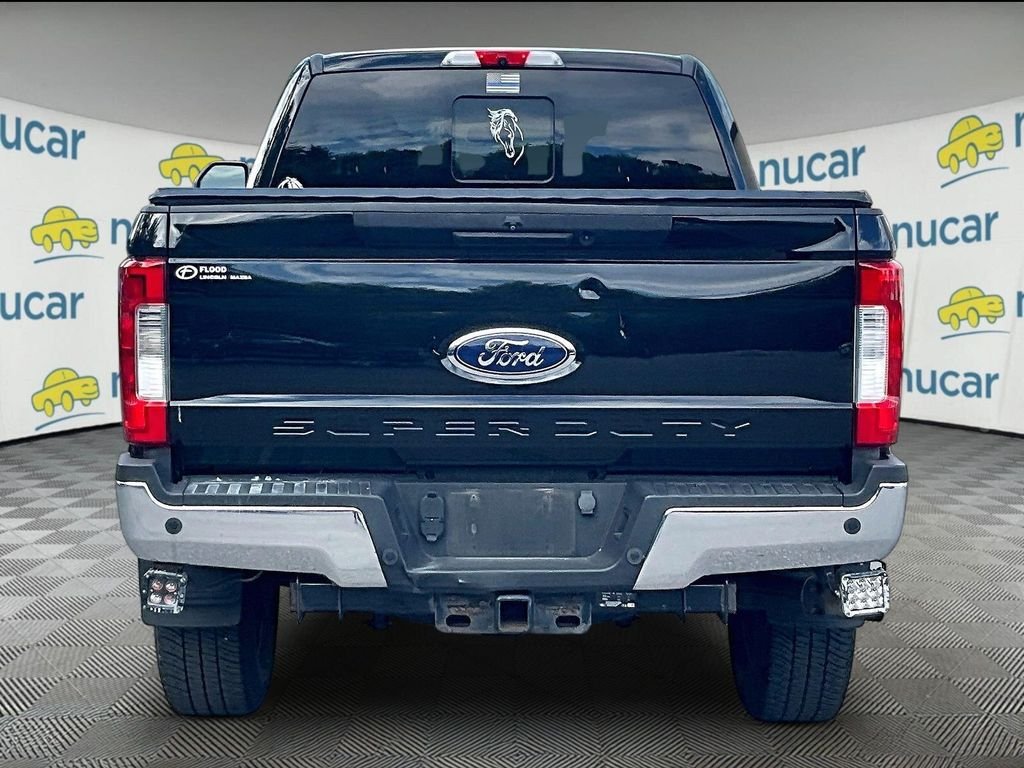 Used 2019 Black Metallic Ford Lariat image 5