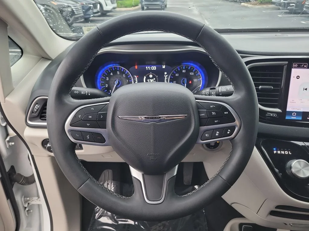 Used 2023 White Chrysler Touring L image 26