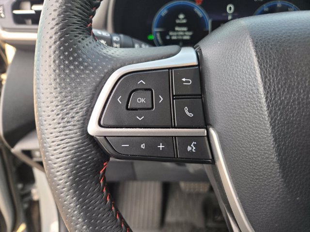 Used 2025  Toyota XSE image 19