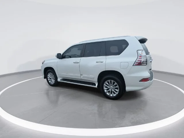 Used 2019 White Lexus 460 image 6
