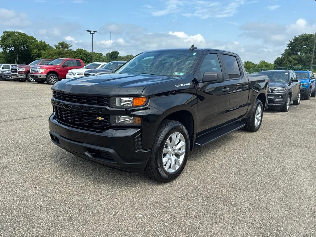 Used 2022 Black Chevrolet Custom image 1