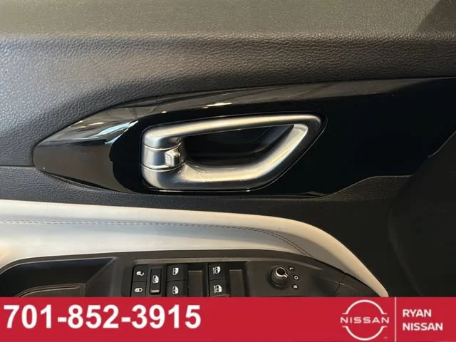 Certified Used 2024 White Jeep Limited image 34