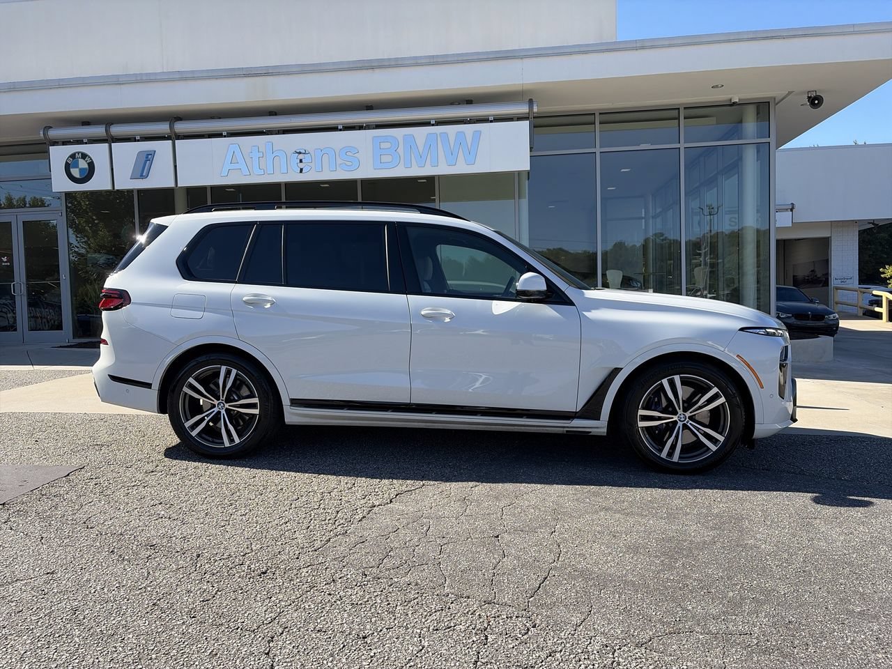 Used 2026 Alpine White BMW xDrive40i image 9
