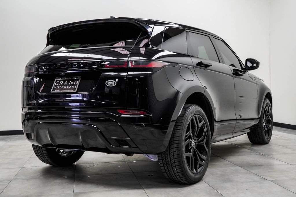 Used 2023 Black Land Rover R-Dynamic SE image 12