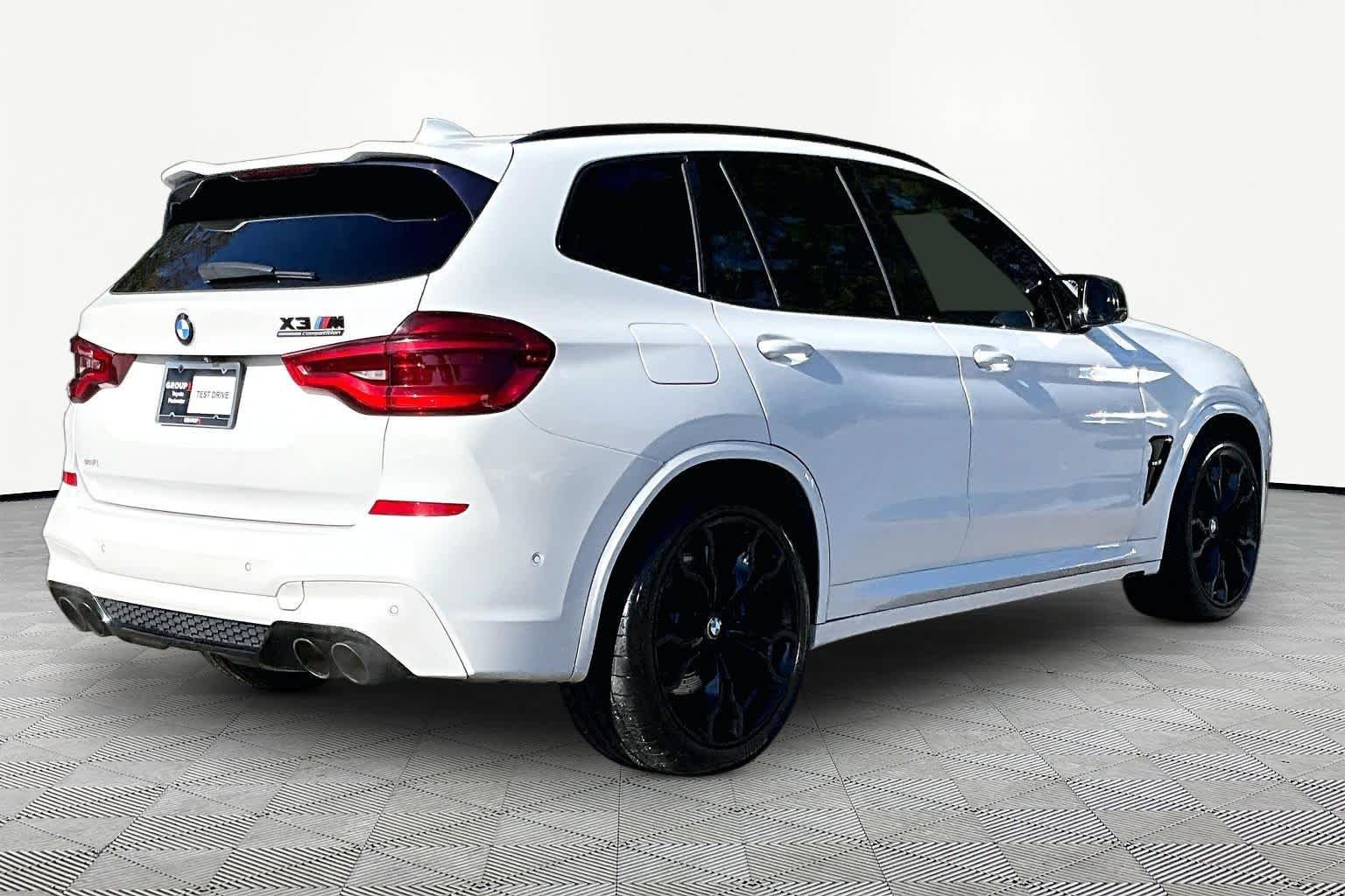 Used 2021 Alpine White BMW  image 12
