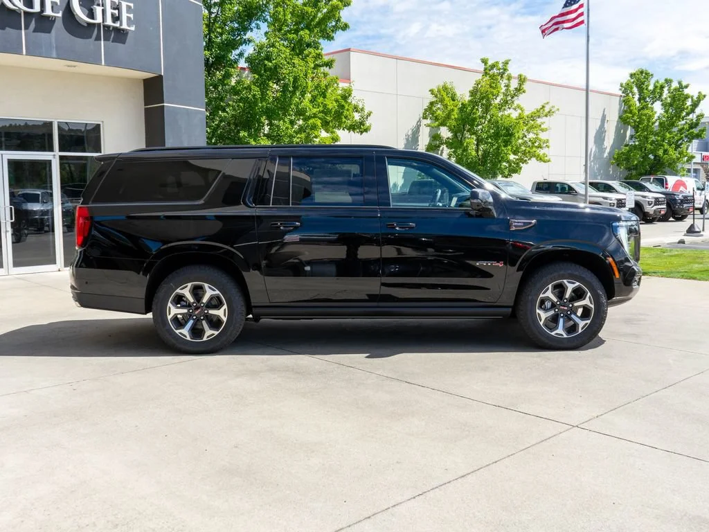 New 2026 Onyx Black GMC AT4 Ultimate image 8